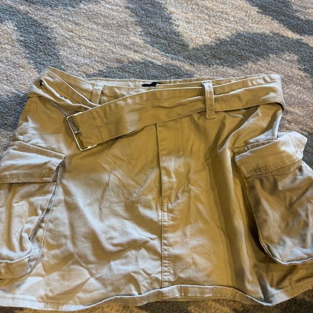 Refuge Women's Tan and Cream Skirt